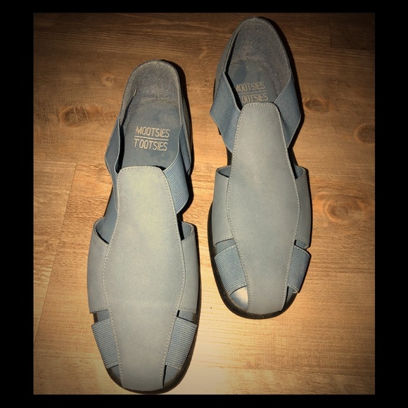 blue leather clogs
